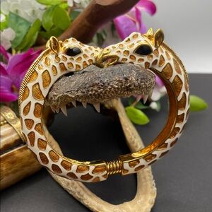 Kenneth Jay Lane giraffe spring clamper bracelet vintage